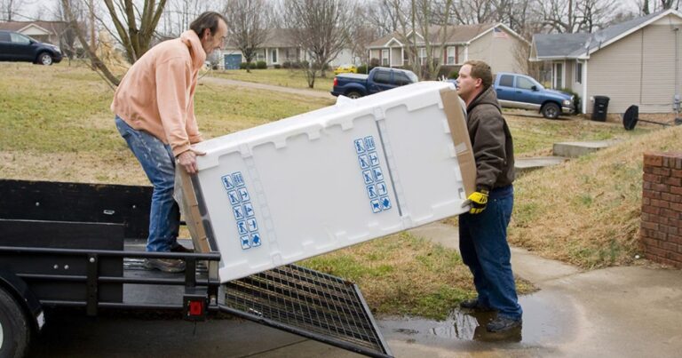 How to Haul a Refrigerator in a Trailer